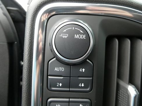 Used 2020 Chevrolet Silverado 1500 RST image 24