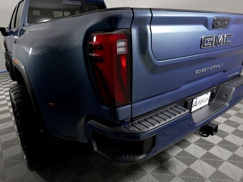 Used 2025 GMC Sierra 3500 Denali Ultimate AWD/4WD image 52