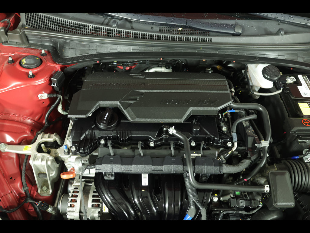 Used 2024 Hyundai Elantra SE FWD image 18