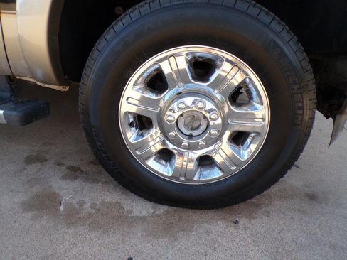 Used 2012 Ford F250 King Ranch w/ King Ranch w/Chrome Pkg image 5