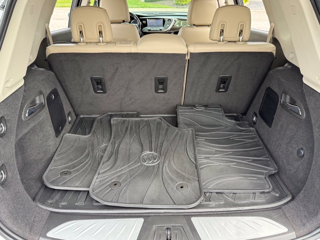 Used 2020 Buick Envision Essence FWD image 25