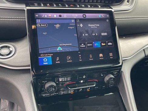 Used 2022 Jeep Grand Cherokee L Limited image 24