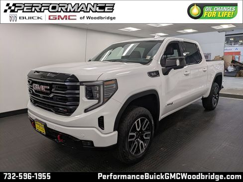Used 2025 GMC Sierra 1500 AT4 w/ AT4 Premium Package image 1