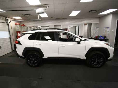 Used 2024 Toyota RAV4 Adventure AWD/4WD image 9