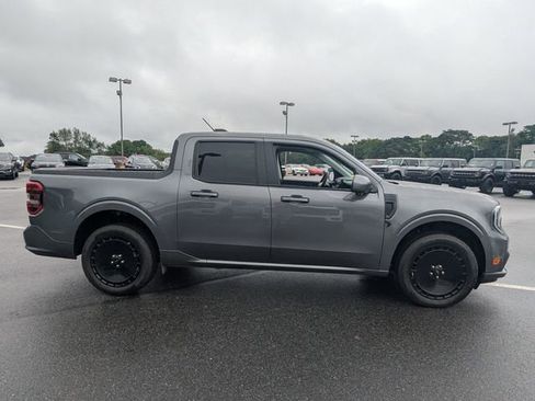Used 2025 Ford Maverick Lobo AWD/4WD image 2