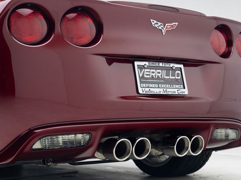Used 2007 Chevrolet Corvette Coupe w/ Preferred Equipment Group RWD image 29