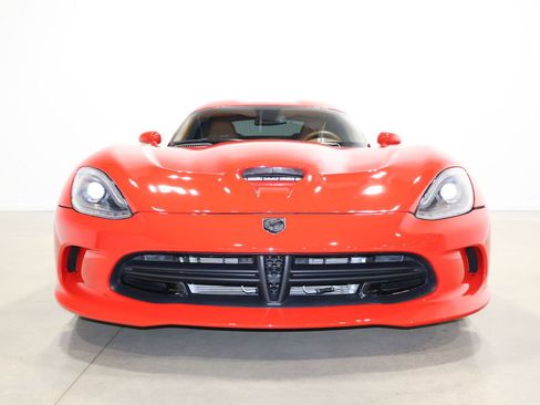 Used 2013 SRT Viper GTS w/ GTS Laguna Interior Pkg image 9