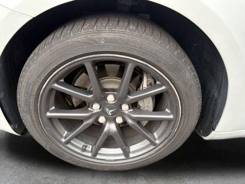 Used 2018 Tesla Model 3 Long Range RWD image 10