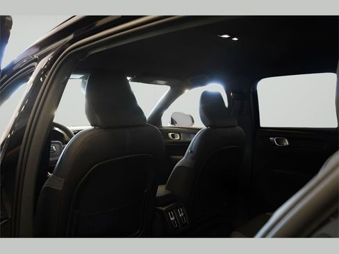 New 2025 Volvo EX40 Core w/ Climate Package image 20