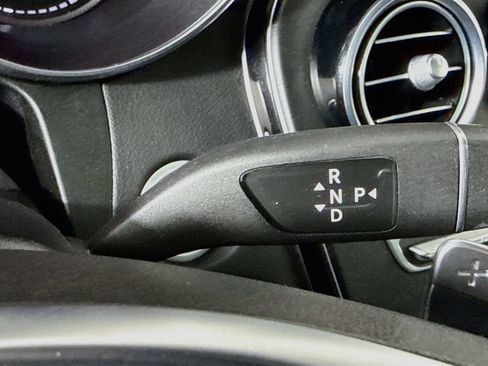 Used 2018 Mercedes-Benz GLC 300 4MATIC image 17