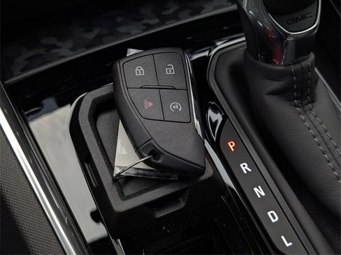 New 2026 GMC Canyon Elevation w/ Convenience Package image 24