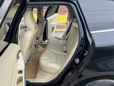Used 2015 Volvo XC60 T5 Platinum image 13