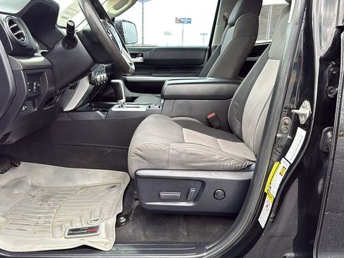 Used 2016 Toyota Tundra SR5 w/ SR5 Upgrade Package AWD/4WD image 12