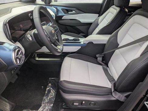 New 2026 Chevrolet Equinox EV LT image 4