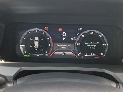 Used 2025 Toyota 4Runner Trailhunter AWD/4WD image 28