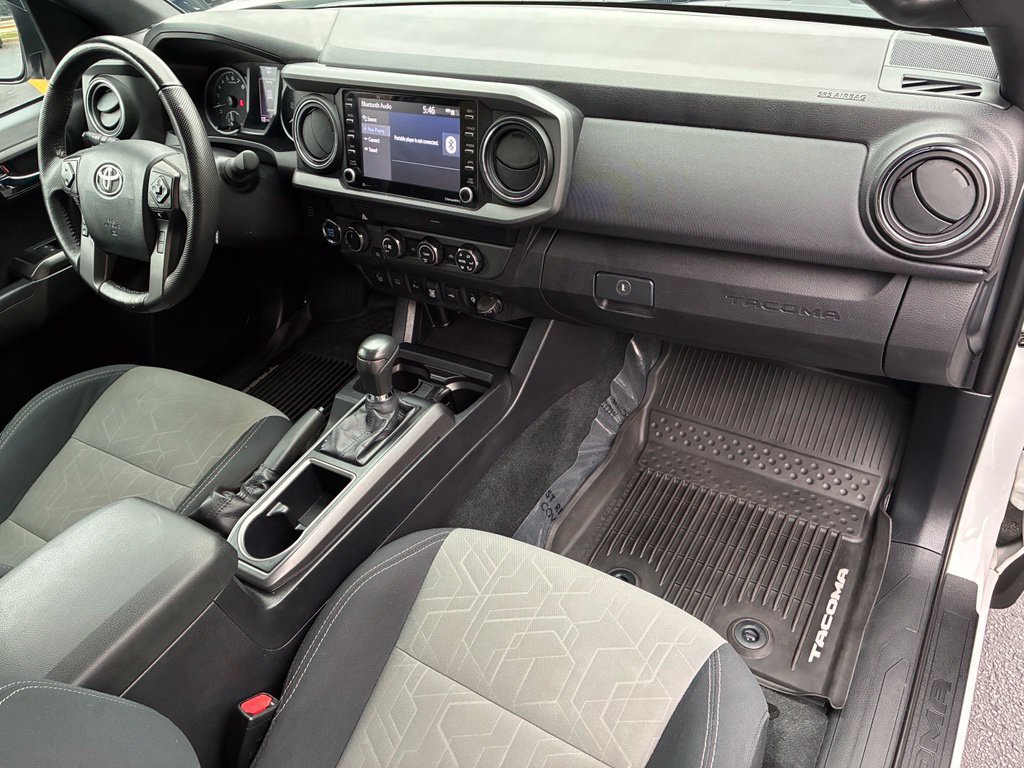 Used 2020 Toyota Tacoma TRD Sport w/ Technology Package AWD/4WD image 31