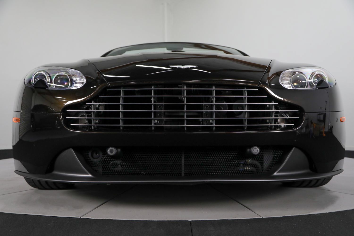 Used 2012 Aston Martin V8 Vantage N420 RWD image 15