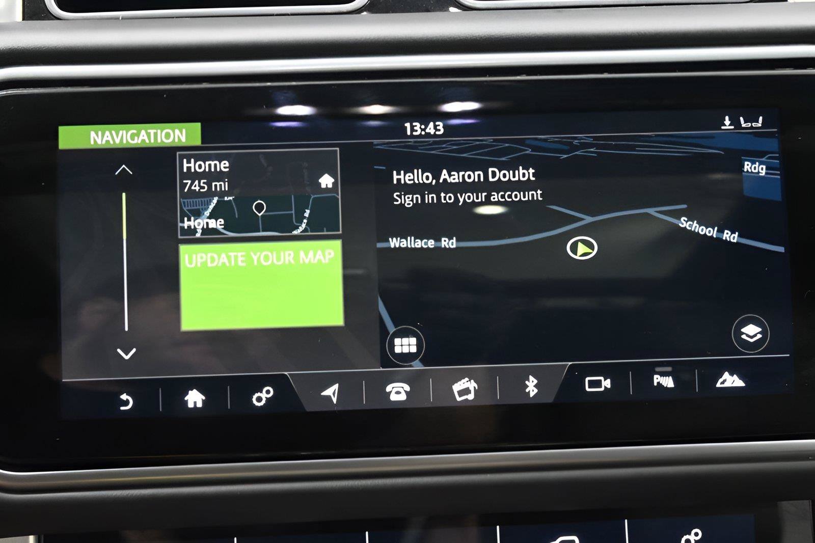 Used 2018 Land Rover Range Rover Supercharged AWD/4WD image 25