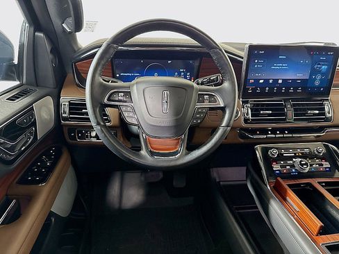 Used 2024 Lincoln Navigator Reserve AWD/4WD image 24