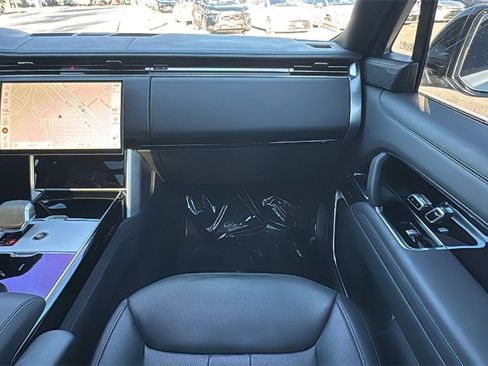 Used 2024 Land Rover Range Rover Long Wheelbase Autobiography image 48