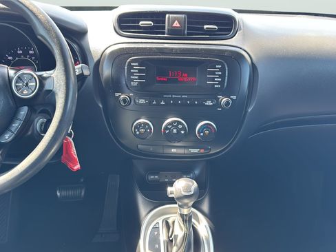 Used 2014 Kia Soul + FWD image 15