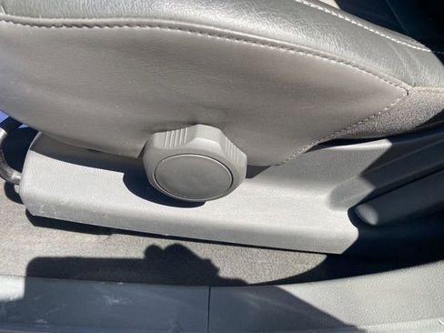 Used 2014 Chevrolet Spark LT FWD image 25