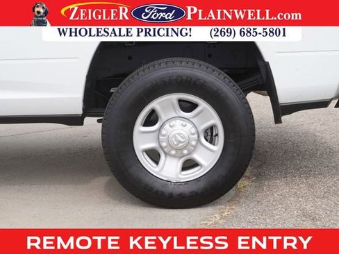 Used 2023 RAM 3500 Tradesman image 9