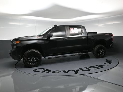 Used 2021 Chevrolet Silverado 1500 Custom Trail Boss w/ Midnight Edition AWD/4WD image 6