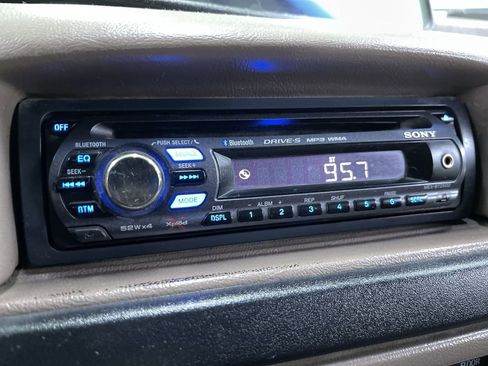 Used 1996 Ford Bronco XLT image 21