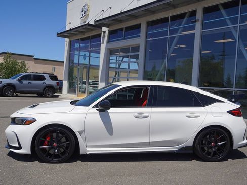 Used 2025 Honda Civic Type R image 3