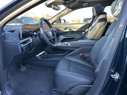 New 2026 Cadillac Lyriq Premium Luxury image 16