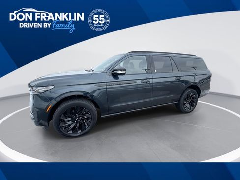 New 2026 Lincoln Navigator L Reserve w/ Jet Appearance Package AWD/4WD image 1