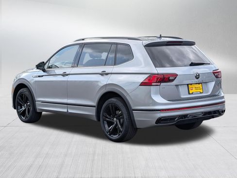Certified 2023 Volkswagen Tiguan SE R-Line AWD/4WD image 5