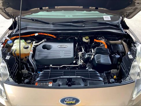 Used 2020 Ford Escape Titanium AWD/4WD image 34