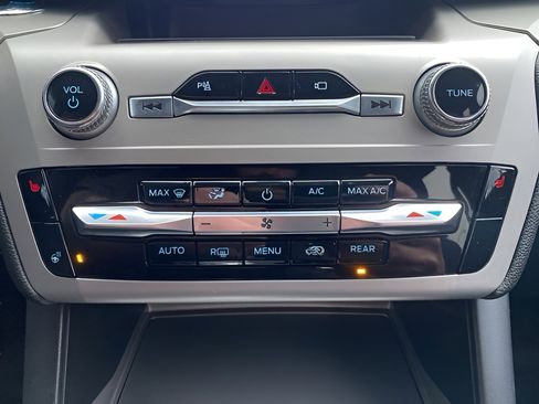 Certified 2023 Ford Explorer XLT w/ Equipment Group 202A image 22