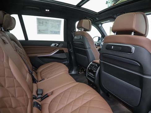 Certified 2026 BMW X7 xDrive40i AWD/4WD image 32