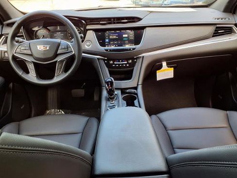 New 2026 Cadillac XT5 Luxury w/ LPO, Red Accent Package image 11