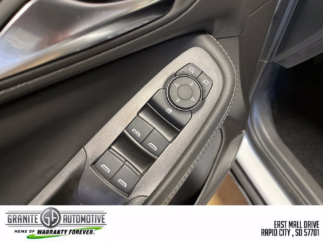 Used 2025 Buick Encore GX Preferred AWD/4WD image 8