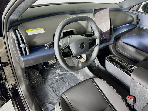 New 2026 Volvo EX30 Plus w/ Climate Package AWD/4WD image 9