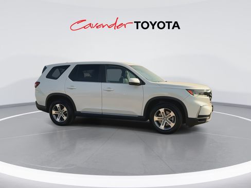 Used 2024 Honda Pilot EX-L image 9