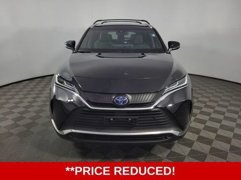Used 2022 Toyota Venza XLE AWD/4WD image 2