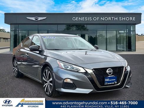 Used 2022 Nissan Altima 2.5 SR image 1