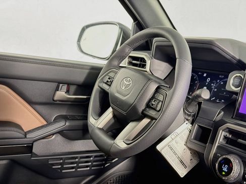 New 2026 Toyota 4Runner Limited AWD/4WD image 34