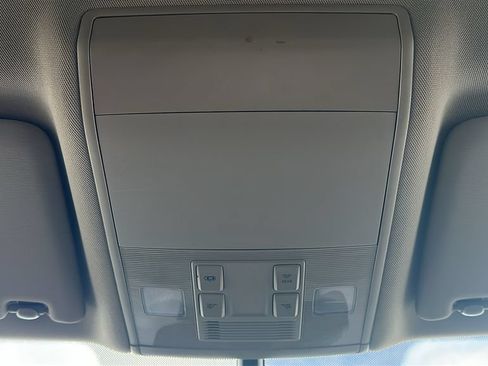 Used 2019 Volkswagen Atlas S FWD image 28