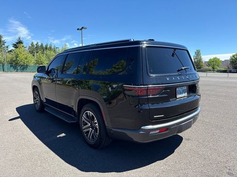 Used 2022 Jeep Wagoneer Series III w/ Rear Seat Entertainment Group AWD/4WD image 5