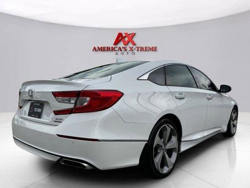 Used 2018 Honda Accord Touring image 5