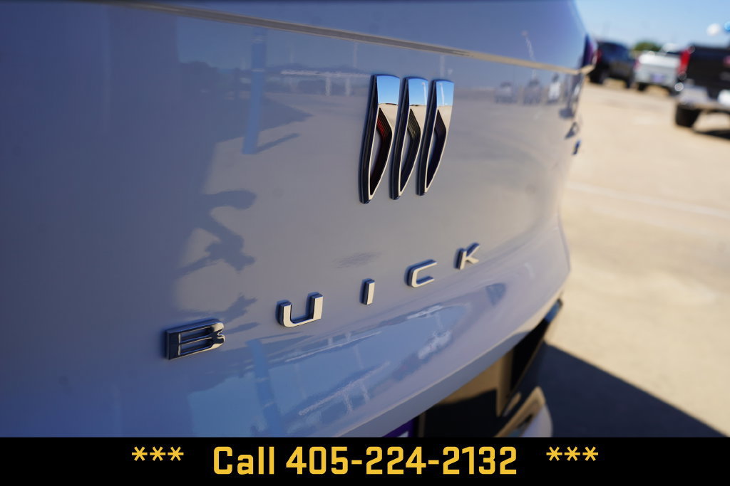 Used 2024 Buick Envista Sport Touring w/ Convenience II Package FWD image 5