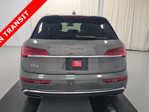 Used 2023 Audi Q5 2.0T Premium w/ Convenience Package AWD/4WD image 4