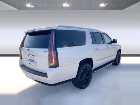 Used 2018 Cadillac Escalade ESV Luxury image 8