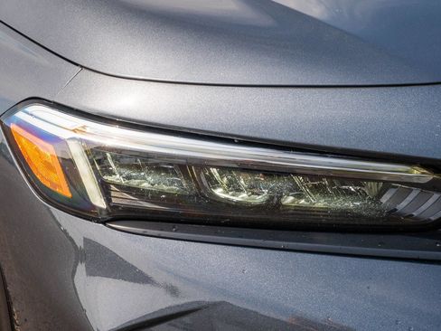Used 2025 Honda Civic Sport image 10
